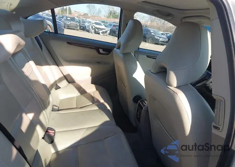 2005 Volvo S60 2.5T from USA, damaged, VIN YV1RS592252469132